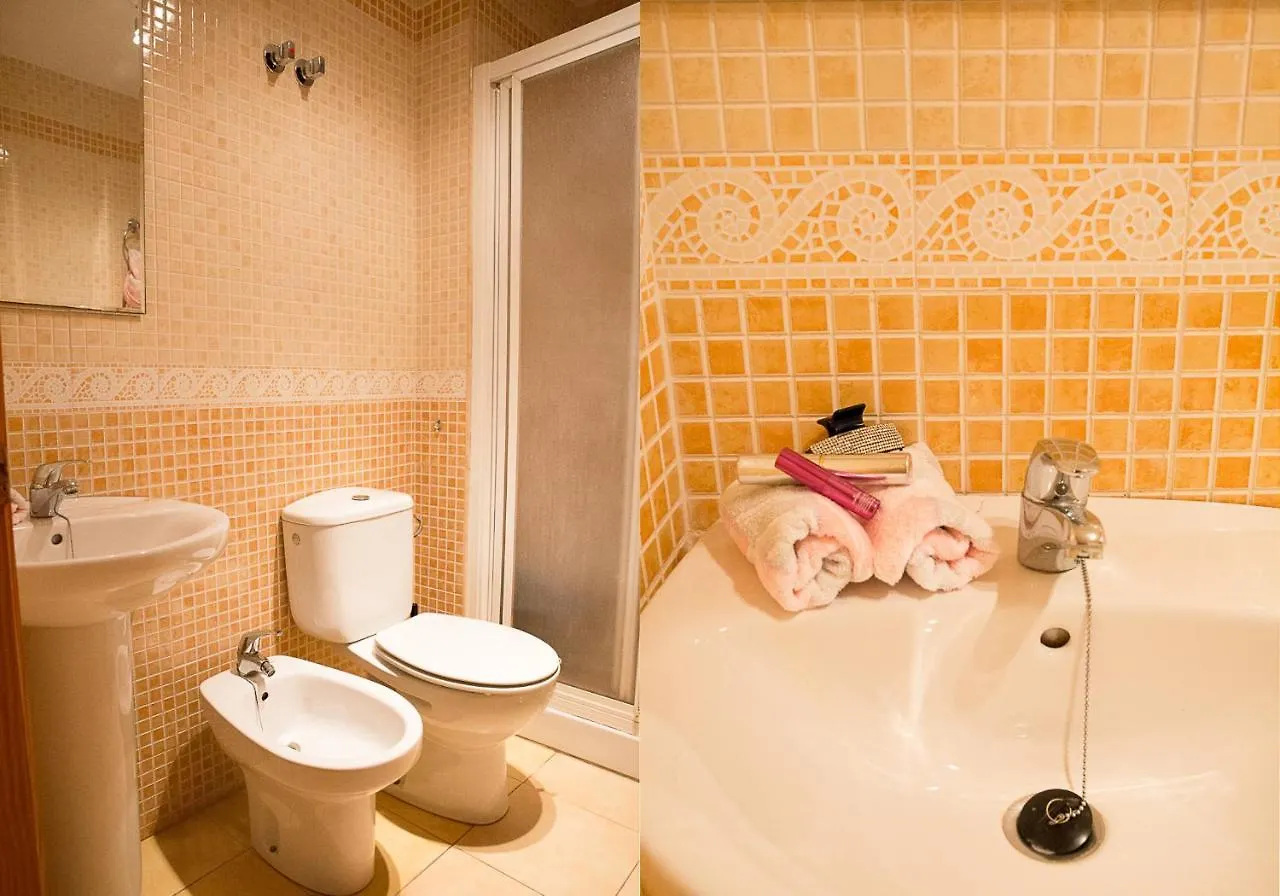 Sea & Wave Nuno Apartment Málaga 0*,  Spanje